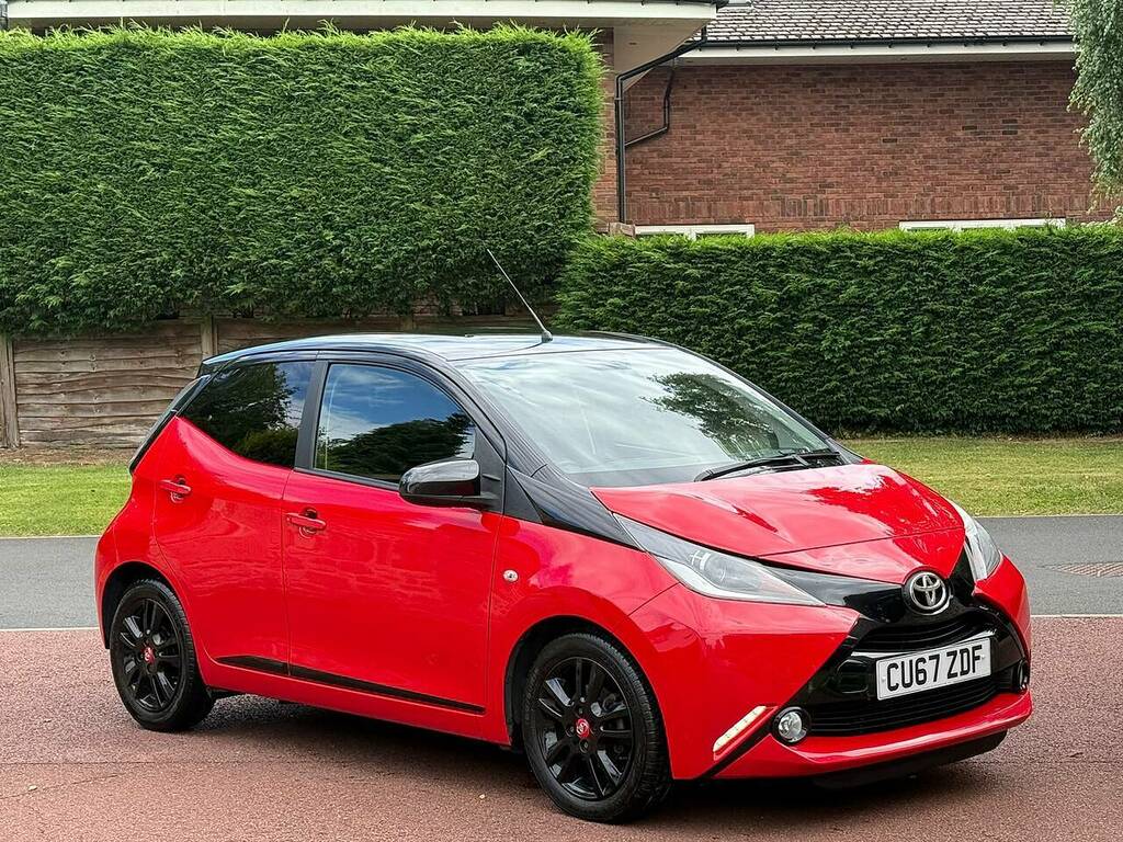 Toyota Aygo Vvt-i X-cite 4 Red Bi-tone Red