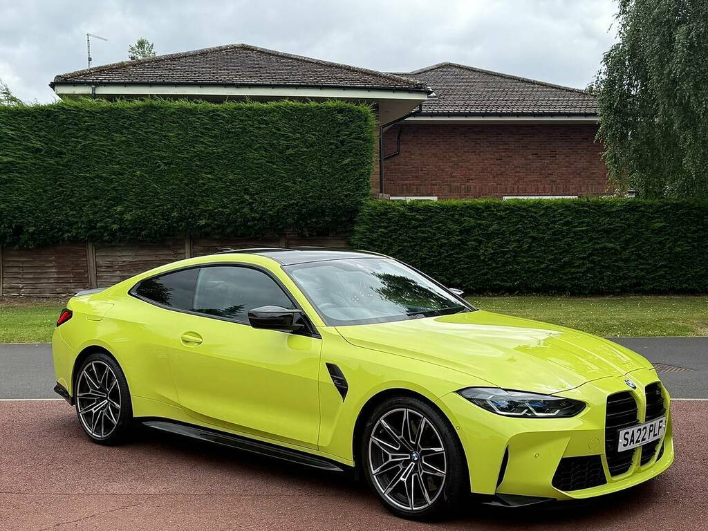 BMW M4 3.0 Biturbo Competition Coupe Steptroni Yellow