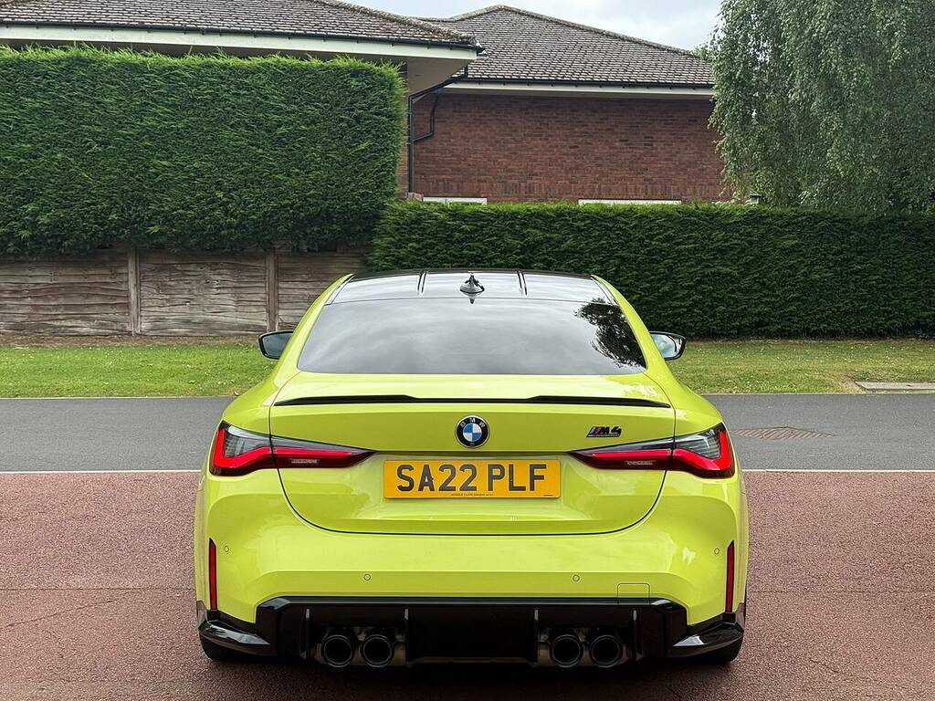 BMW M4 3.0 Biturbo Competition Coupe Steptroni Yellow #3