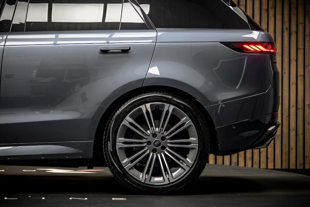 Land Rover Range Rover Sport First Edition Red #18