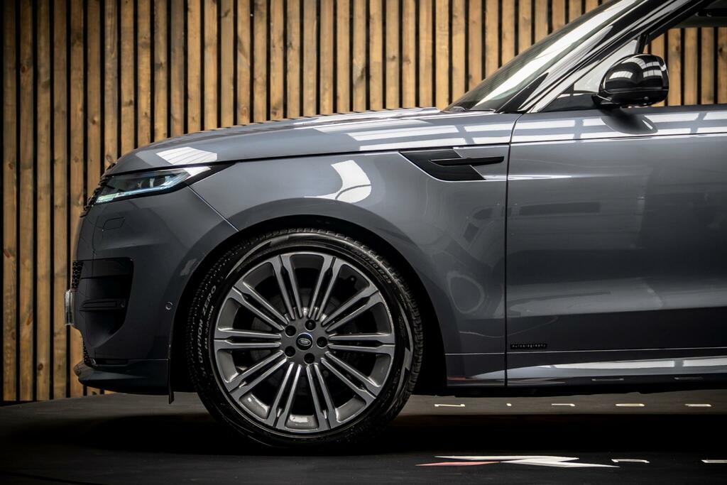 Land Rover Range Rover Sport First Edition Red #9
