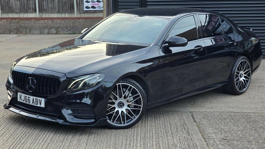 Mercedes-Benz E Class 2.0 E220d Amg Line G-tronic Euro 6 Ss Black #2