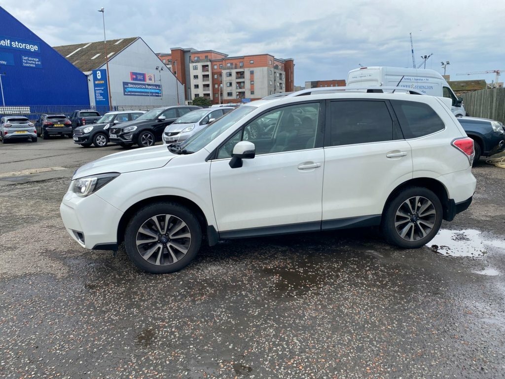 Subaru Forester Estate White #4