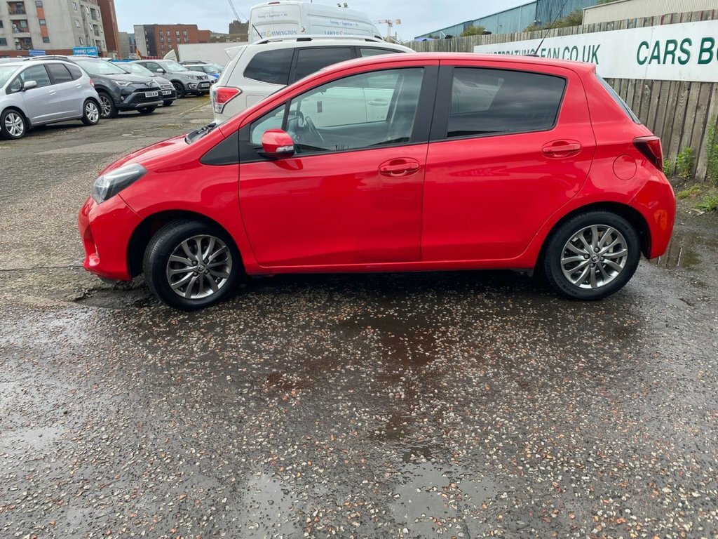 Toyota Yaris 1.3L Icon Red #4