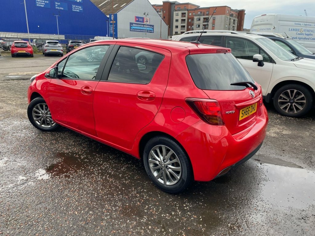 Toyota Yaris 1.3L Icon Red #5