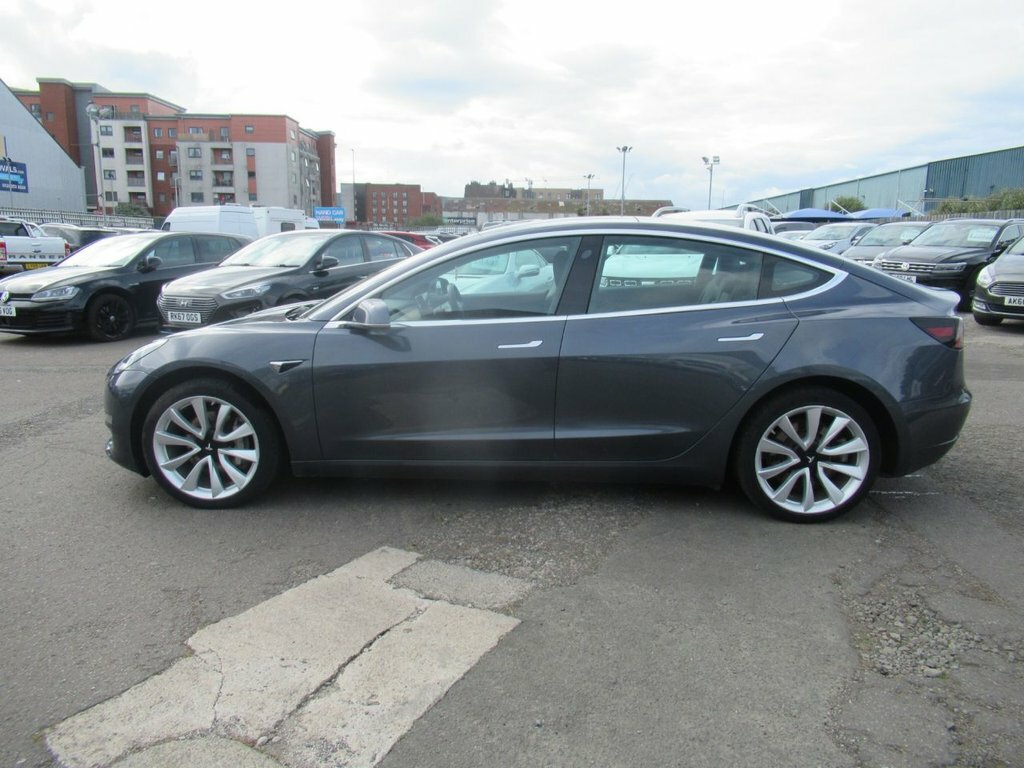 Tesla Model 3 Saloon Grey #4
