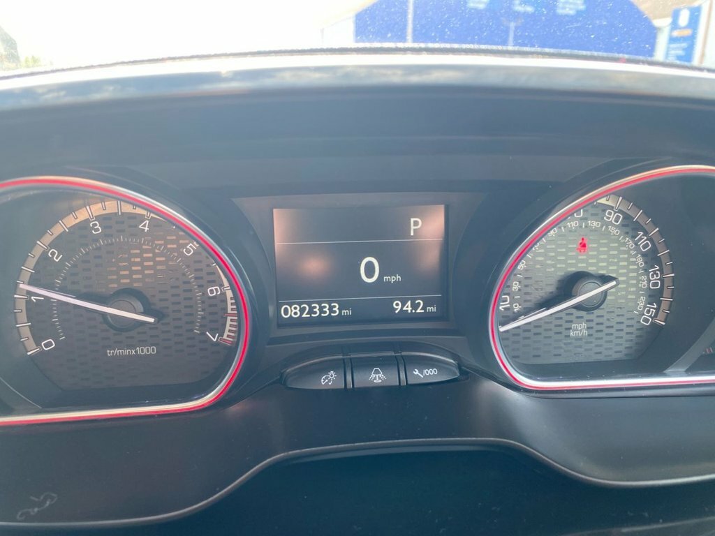 Peugeot 2008 1.2L Gt Line Red #6