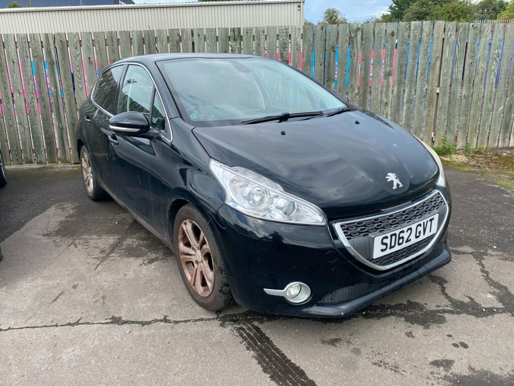 Peugeot 208 Hatchback 1.4 Vti Allure Euro 5 201262 Pink #1