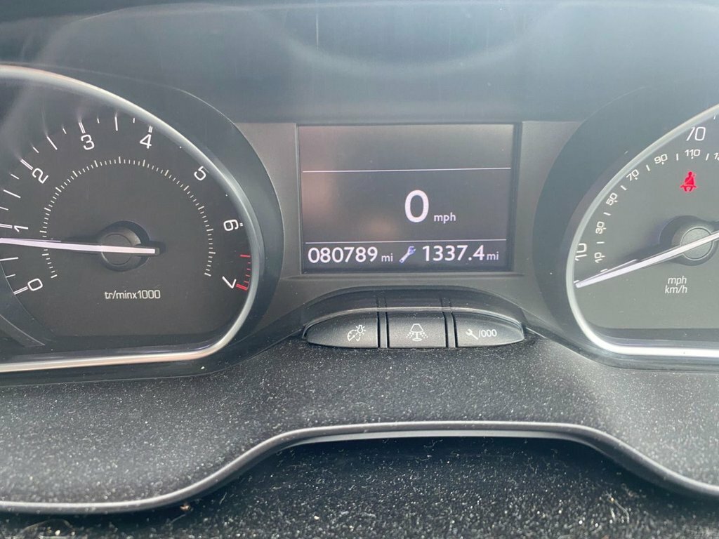 Peugeot 208 Hatchback 1.4 Vti Allure Euro 5 201262 Pink #2