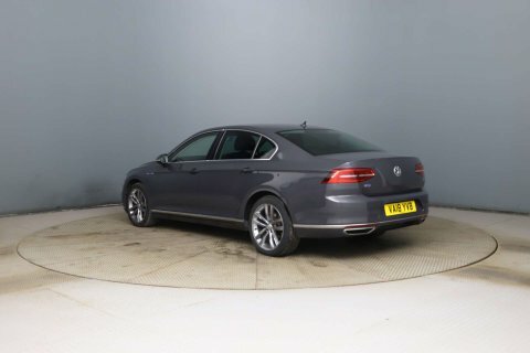 Volkswagen Passat 2018 18 1.4 Grey #2