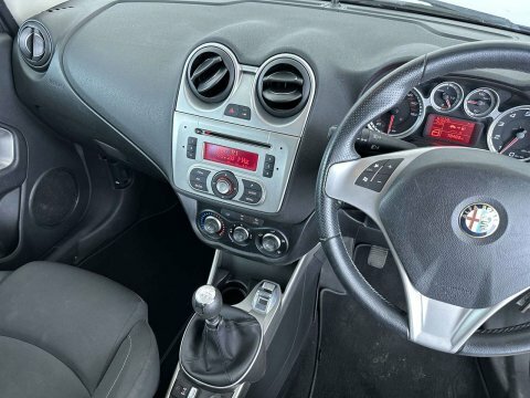Alfa Romeo MiTo Hatchback White #27