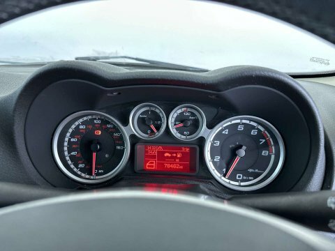 Alfa Romeo MiTo Hatchback White #24