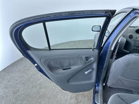 Toyota Yaris 1.3 Vvt-i 16V Cdx  #19