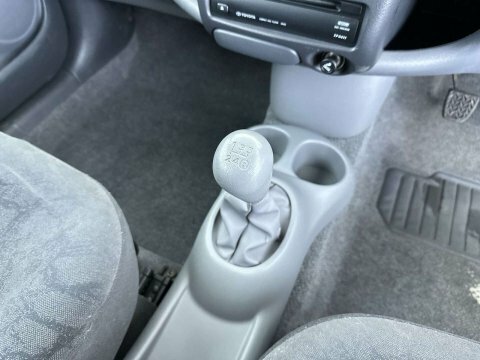 Toyota Yaris 1.3 Vvt-i 16V Cdx  #31