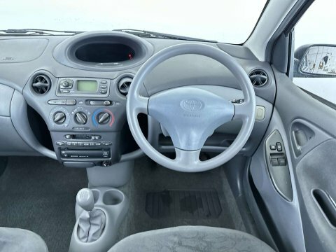 Toyota Yaris 1.3 Vvt-i 16V Cdx  #24
