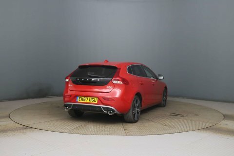 Volvo V40 2017 67 2.0 Red #3