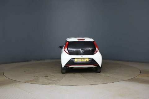 Toyota Aygo X -Trend Vvt-i White #4