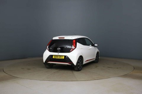 Toyota Aygo X -Trend Vvt-i White #5