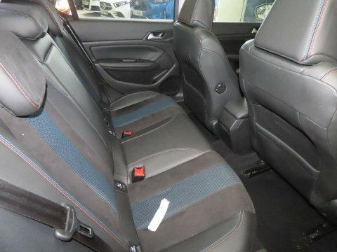Peugeot 308 308 Gt Line Sw Bluehdi Ss Red #10
