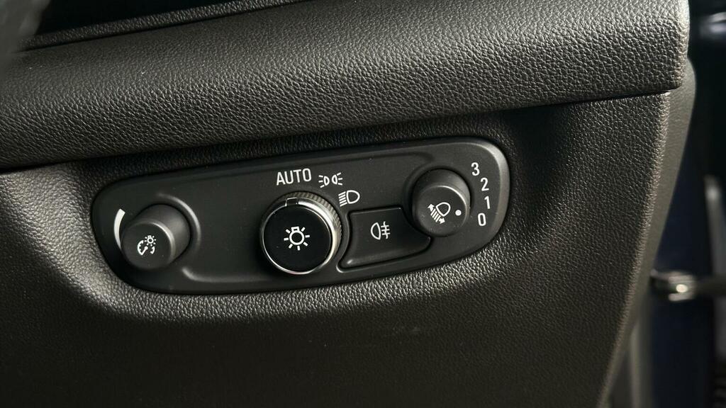 Vauxhall Insignia 2.0 Turbo D Blueinjection Sri VX Line Nav Sports T Black #30