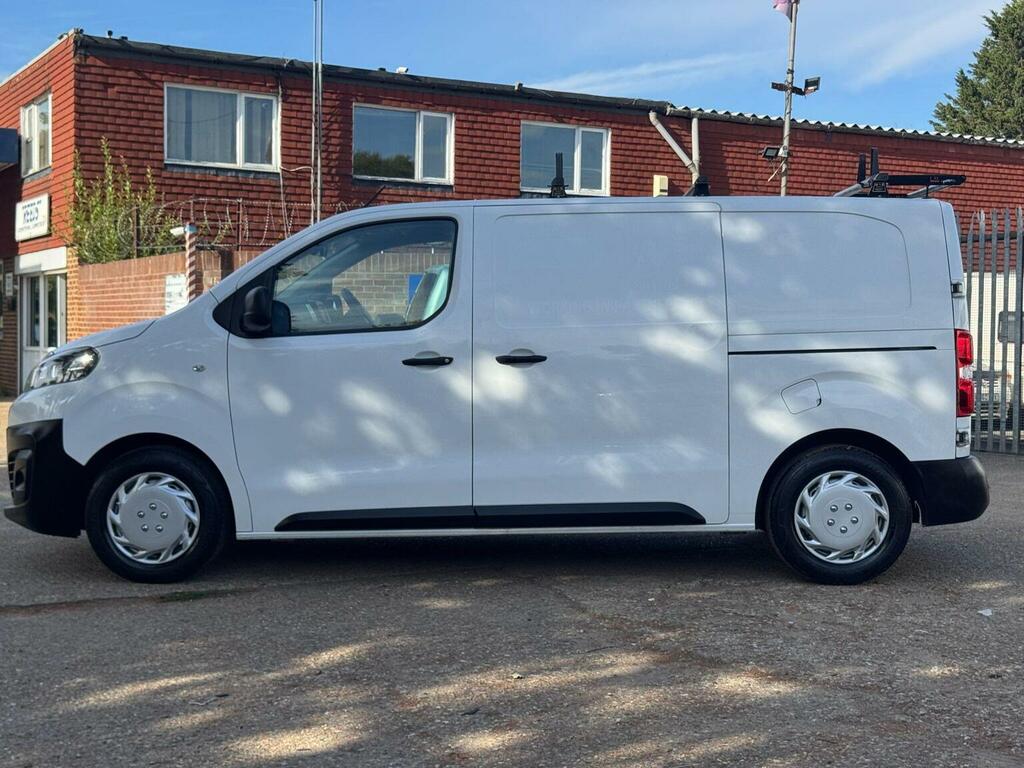 Citroen Dispatch Panel Van 1.5 Bluehdi 1000 Enterprise M Fwd 2 Euro MW21WVC White #4