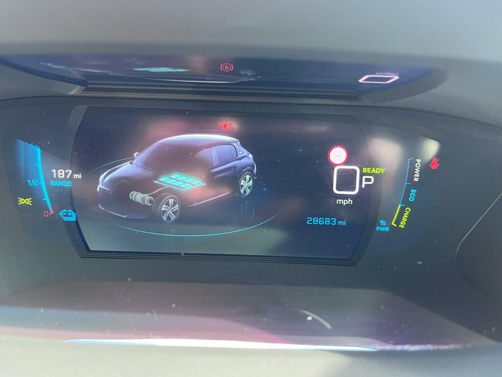 Peugeot e-208 50Kwh Allure Premium Hatchback Yellow #54