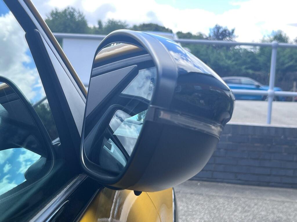 Peugeot e-208 50Kwh Allure Premium Hatchback Yellow #33