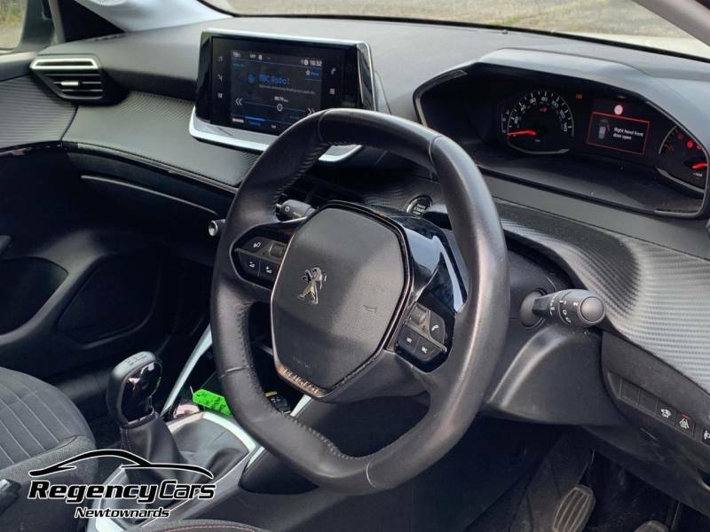 Peugeot 208 1.2 Puretech Active Premium White #5