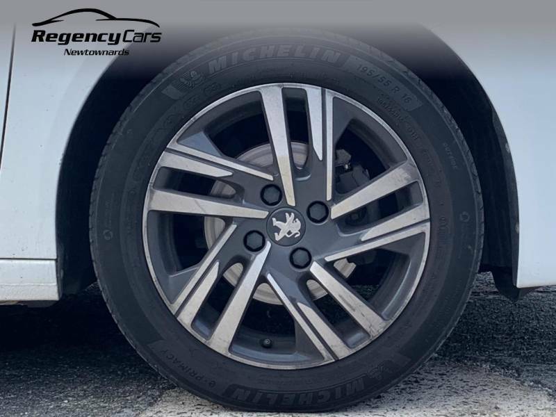 Peugeot 208 1.2 Puretech Active Premium White #4