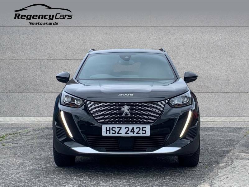 Peugeot 2008 1.2 Puretech Allure Premium Black #4