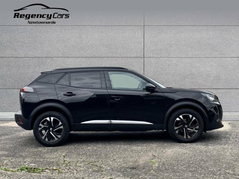 Peugeot 2008 1.2 Puretech Allure Premium Black #5