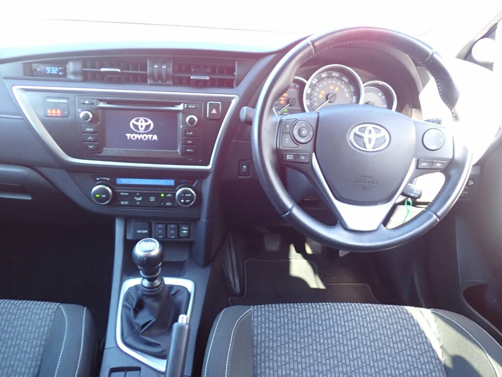 Toyota Auris 1.33 Dual Vvt-i Icon Plus Hatchback Man Grey #2