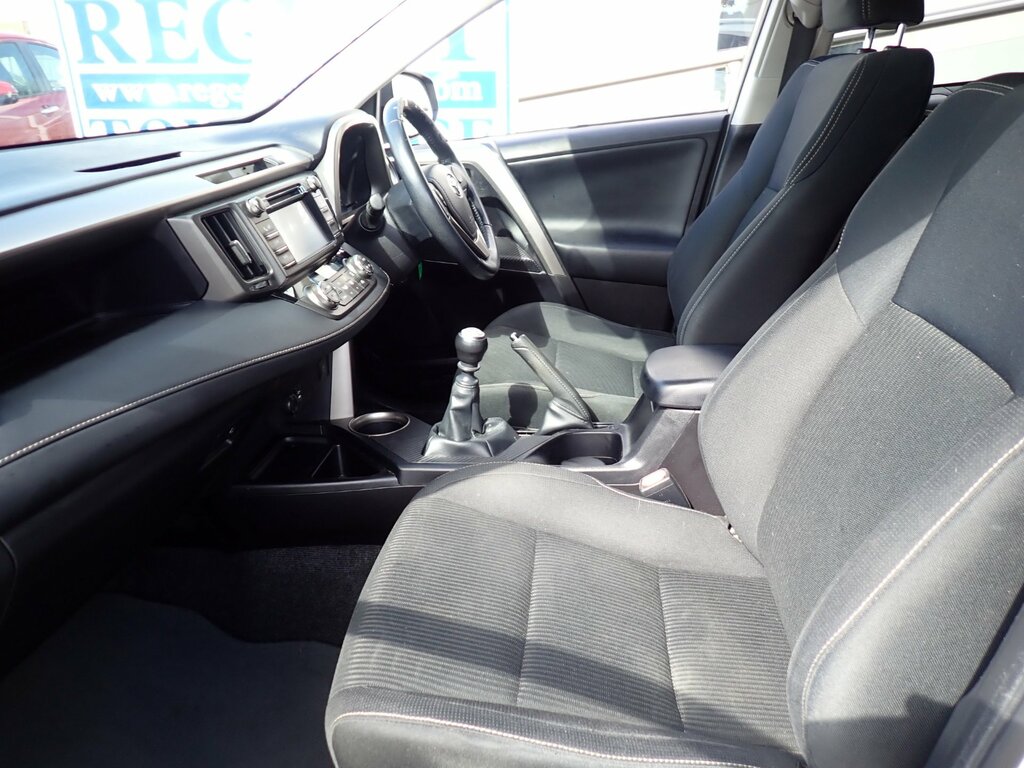 Toyota Rav 4 2.0 D-4d Business Edition Suv 2W White #3