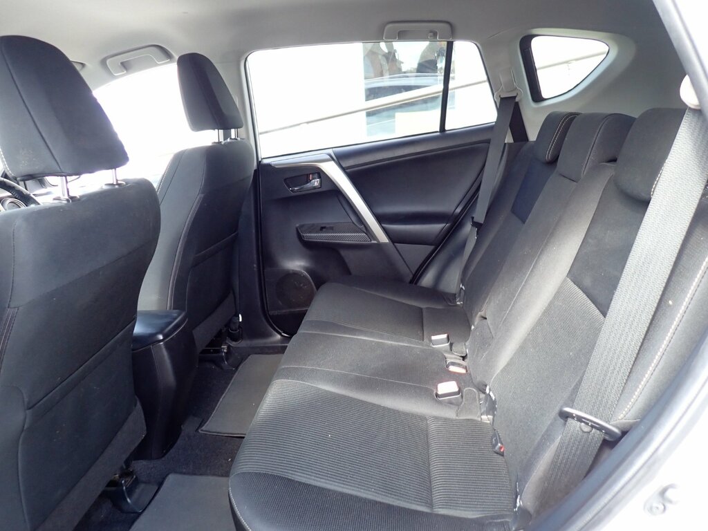 Toyota Rav 4 2.0 D-4d Business Edition Suv 2W White #4