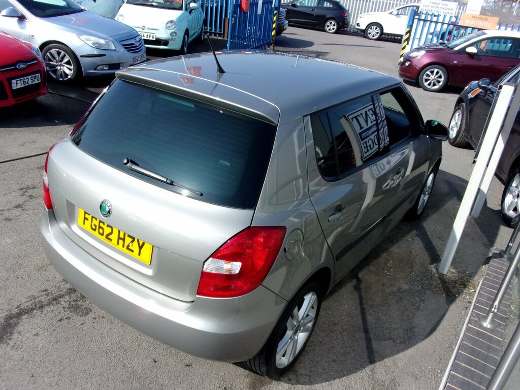 Skoda Fabia 1.6 Tdi Cr 105 Elegance Beige #4