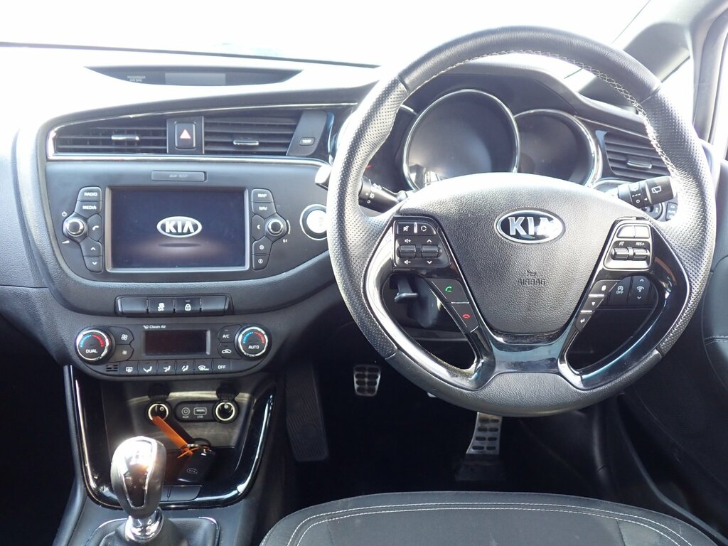 Kia Ceed 1.6 Crdi Gt-line Hatchback Euro White #2