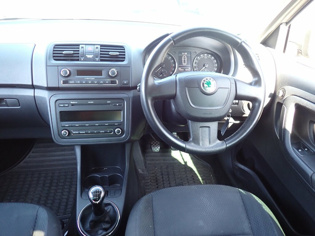 Skoda Fabia 1.6 Tdi Elegance Hatchback Euro Beige #2