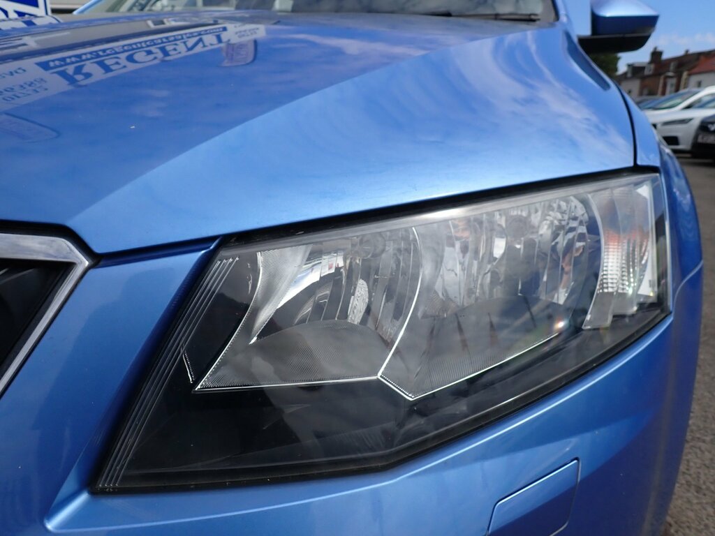 Skoda Octavia 2.0 Tdi Cr Vrs 184Bhp 5-Dr Estate Black #25