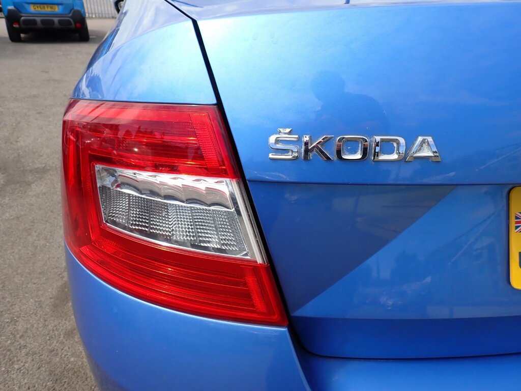 Skoda Octavia 2.0 Tdi Cr Vrs 184Bhp 5-Dr Estate Black #26