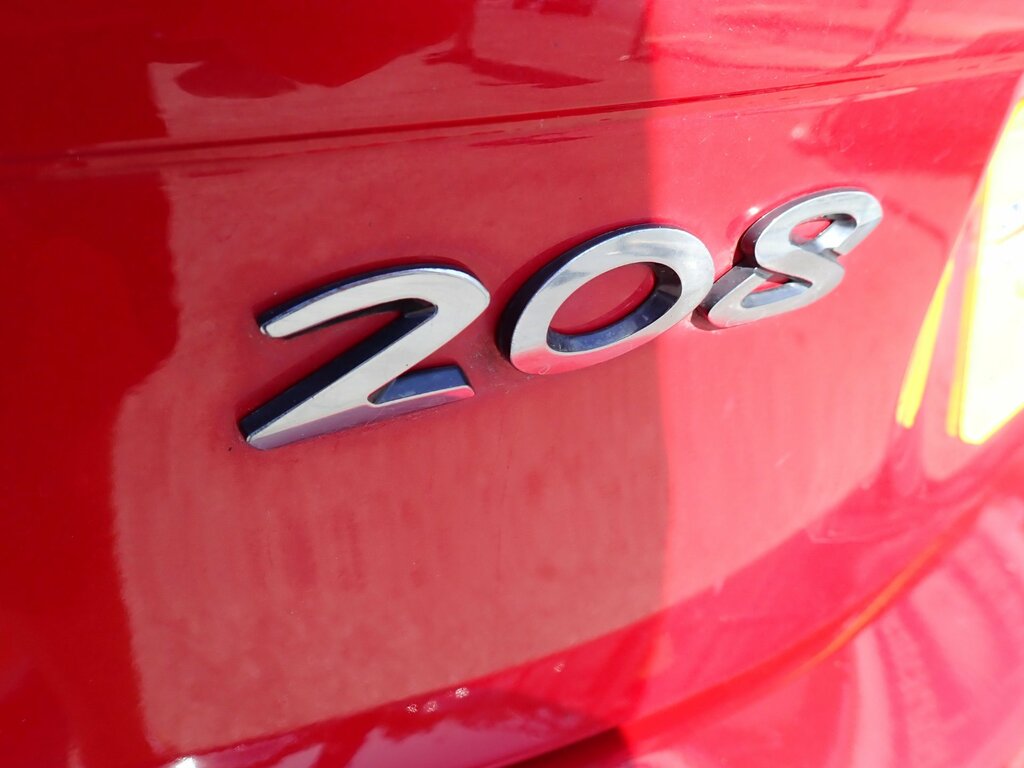 Peugeot 208 1.2 Puretech Signature Hatchback White #31