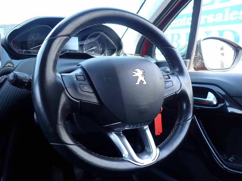 Peugeot 208 1.2 Puretech Signature Hatchback White #10