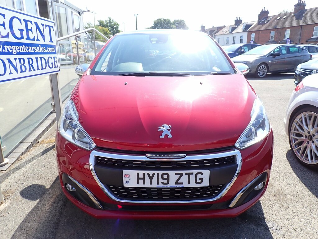 Peugeot 208 1.2 Puretech Signature Hatchback White #8