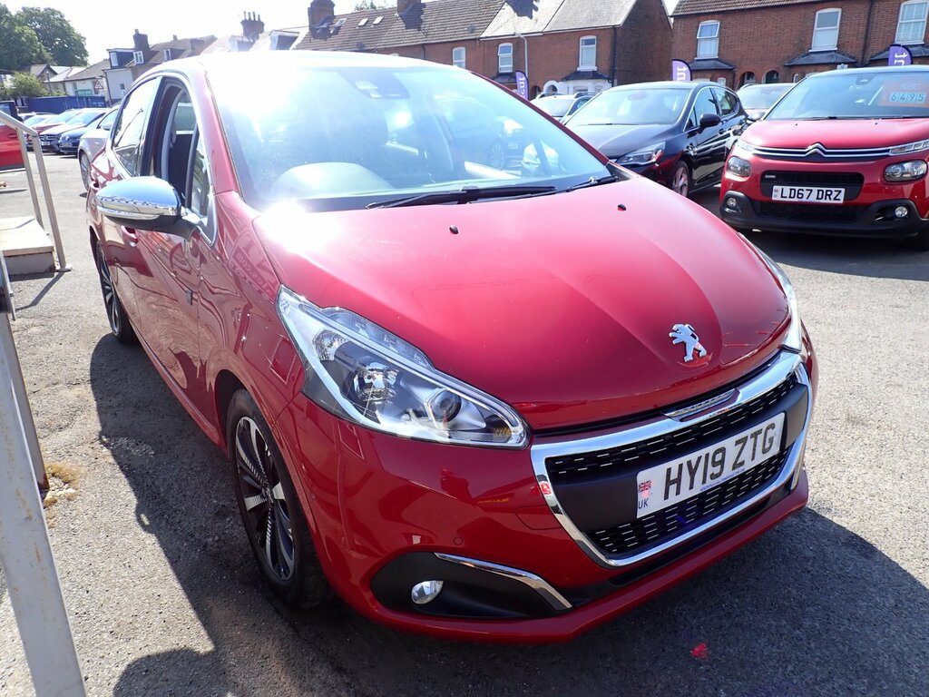 Peugeot 208 1.2 Puretech Signature Hatchback White #9