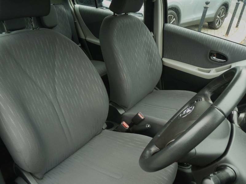 Toyota Yaris Hatchback 1.0 Vvt-i Tr 200959 Red #15