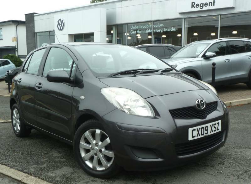 Toyota Yaris 1.33 Vvt-i Tr 6-Sp 101Ps Low Tax Grey