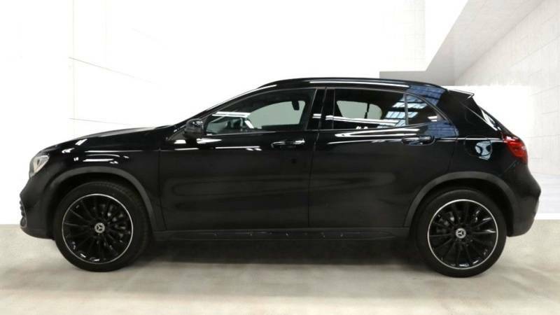 Mercedes-Benz GLA Class Gla 220D 4Matic Amg Line Prem Plus Black #4