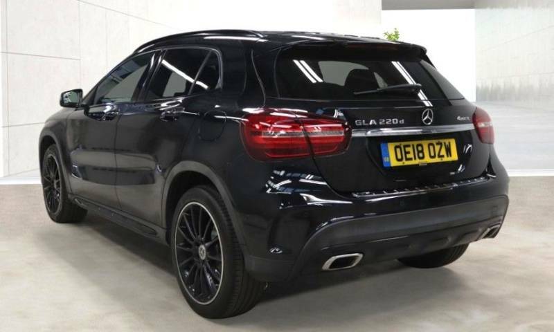 Mercedes-Benz GLA Class Gla 220D 4Matic Amg Line Prem Plus Black #5