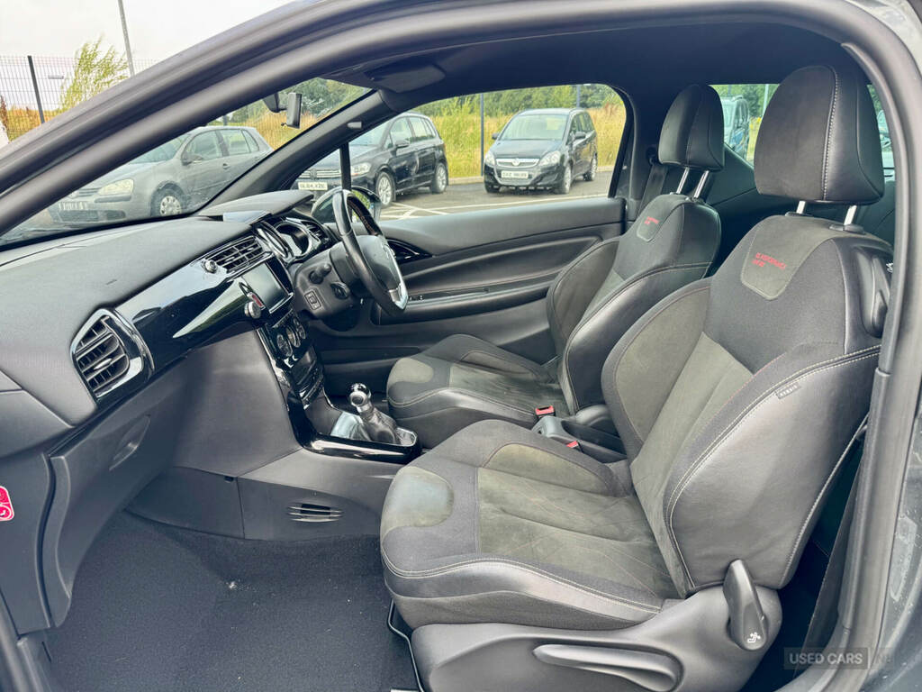 DS DS 3 1.6 Bluehdi Performance Line Grey #6