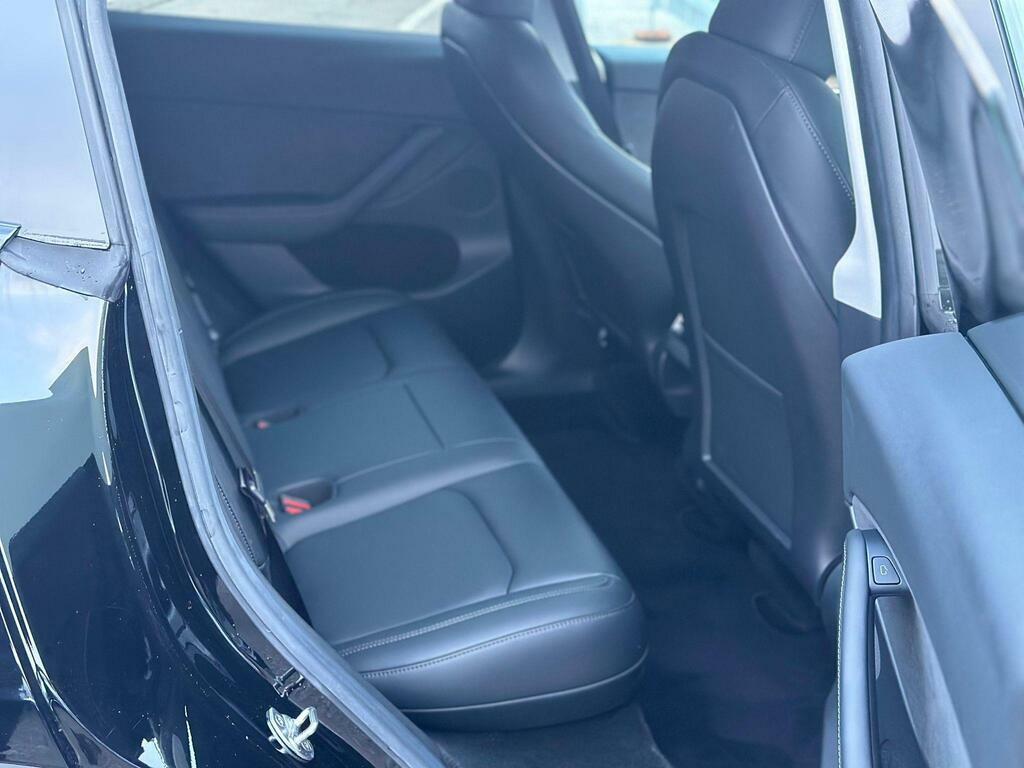 Tesla Model Y Rwd LG24XAA Black #6