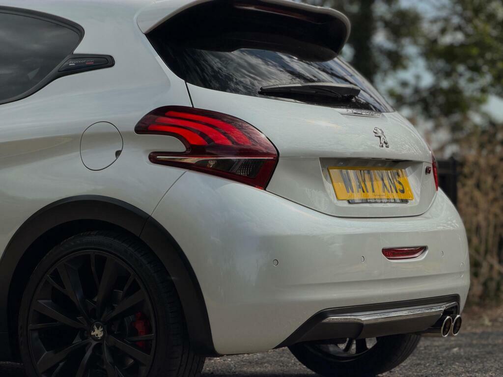 Peugeot 208 Thp Gti By Peugeot Sport Hatchback White #5